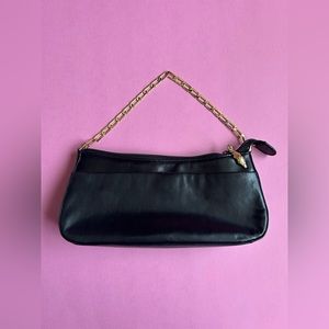 Elegant Black Leather Shoulder Bag with Gold Chain